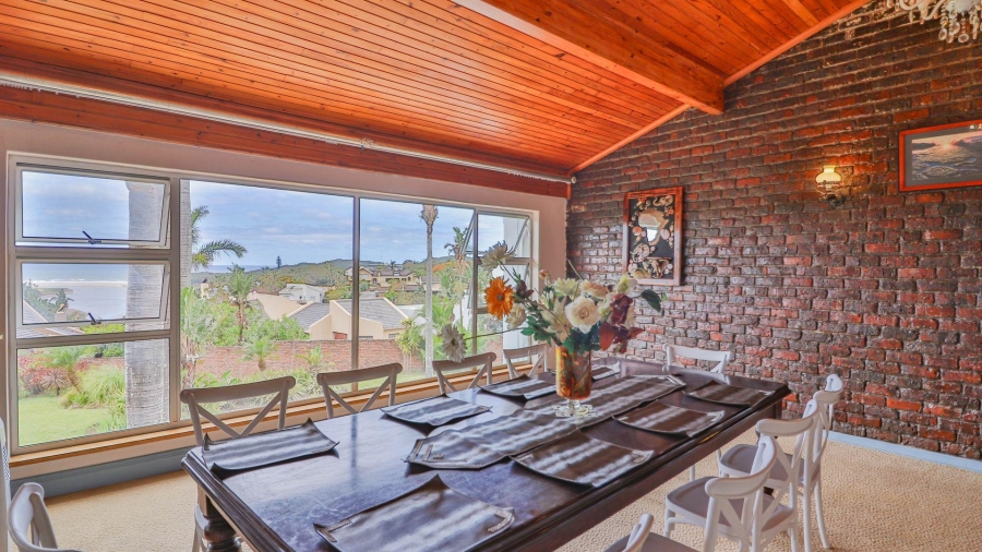 5 Bedroom Property for Sale in Beacon Bay Eastern Cape